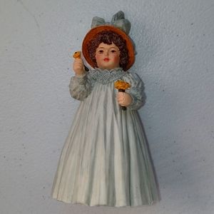 Exclusive new member figurine collectors club a flower for you h55 96 by Maud Hu